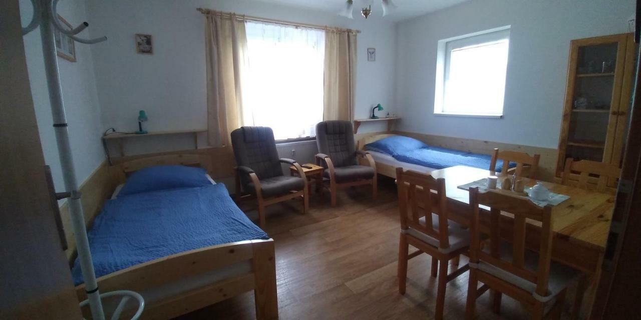 Sadov Apartman U Potoka מראה חיצוני תמונה
